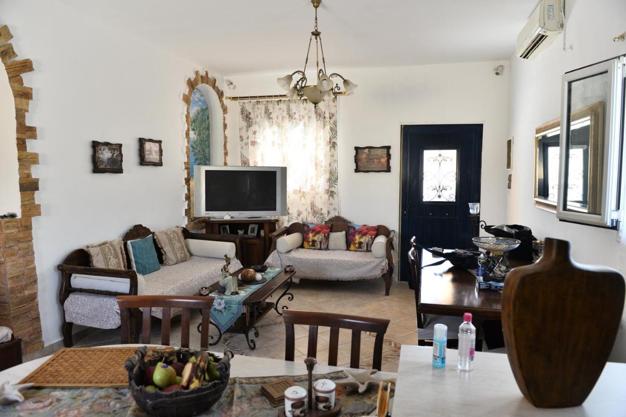 Κυκλαδίτικη Βίλα Στην Παραλία Αντώνηδες, Κύθνου Китнос Экстерьер фото